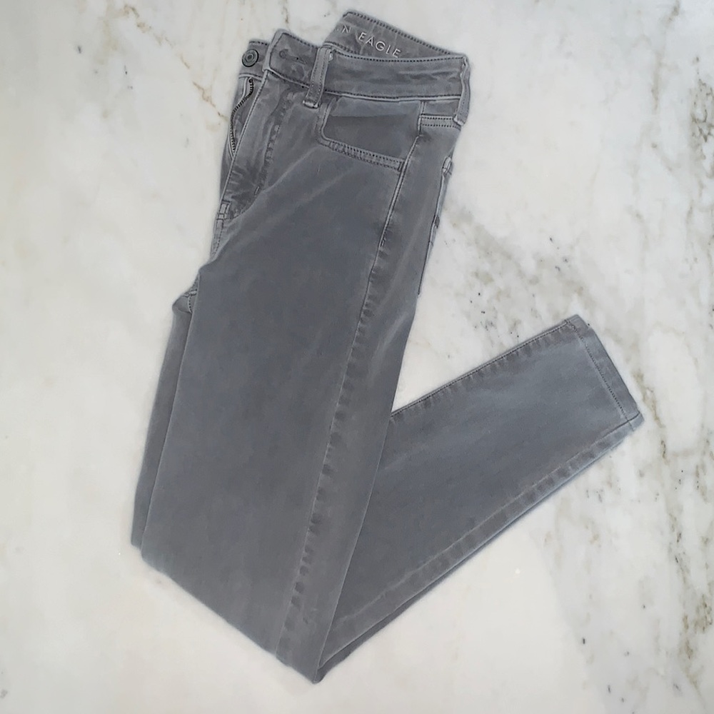American Eagle, grey high-waisted jeggings in size 00 short